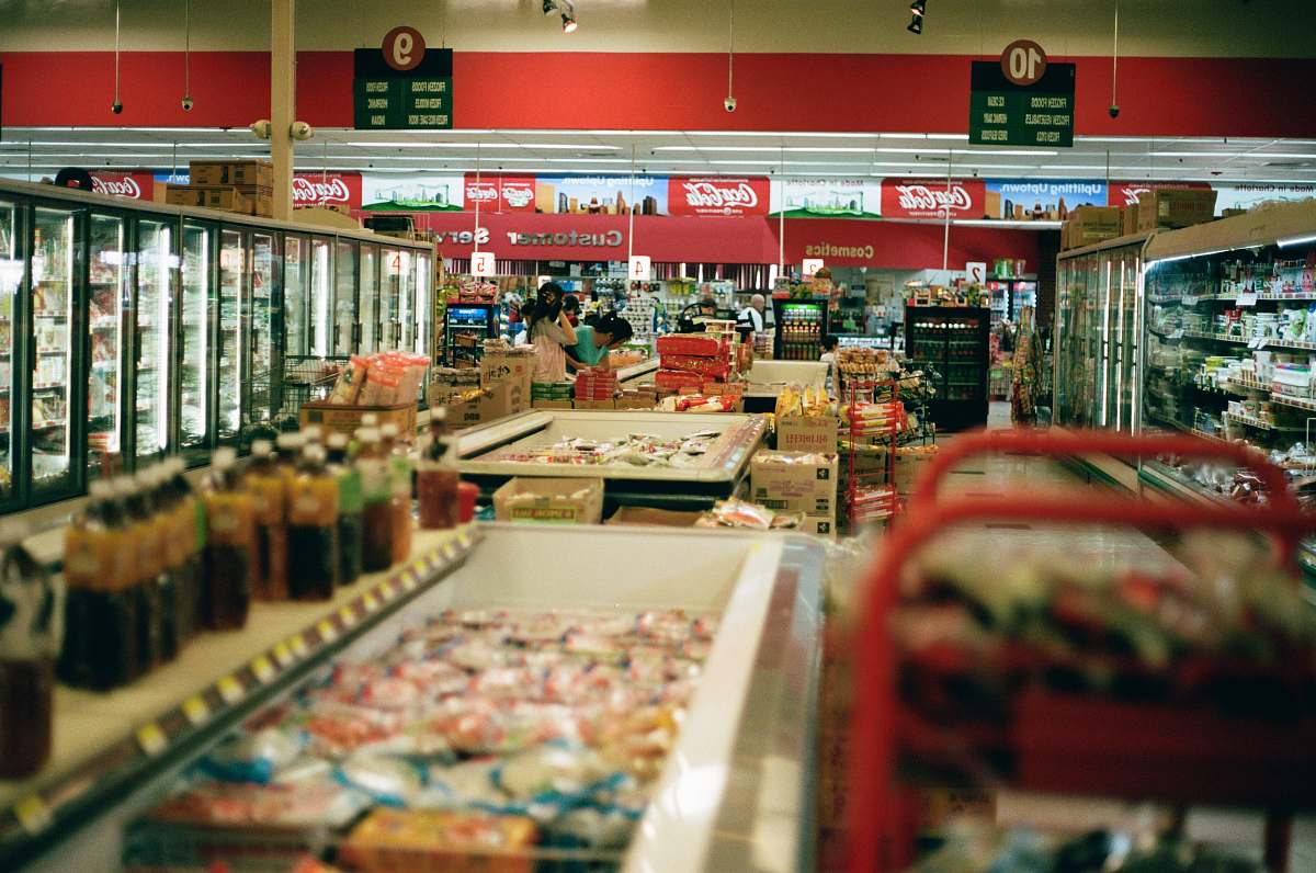 grocery store  market